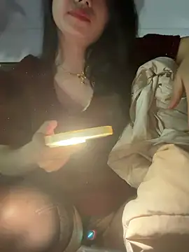 ella-ys' Live XXX Chat