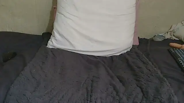 xFaithfulBitch's Live XXX Chat