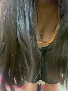 Alisha_Babyy élő XXX-chatje