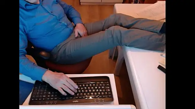 dutchpornking's Live XXX Chat