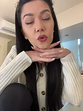 denise_k: απευθείας συνομιλία ΧΧΧ