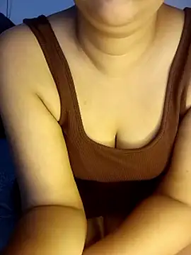 Nikitasharma__ – Naživo XXX chat