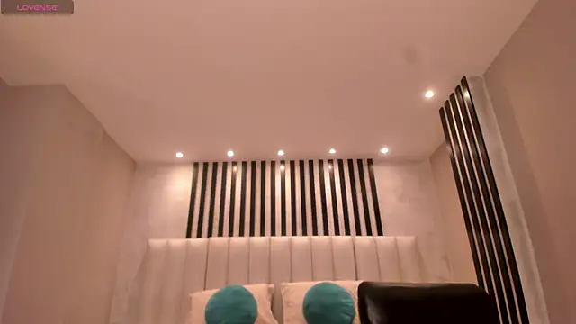 SunnyRivers: απευθείας συνομιλία ΧΧΧ