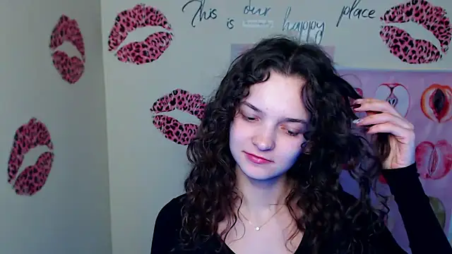 Chat +18 de _SusieSu_ ao vivo