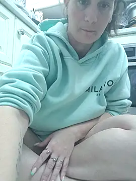 caro252's Live XXX Chat