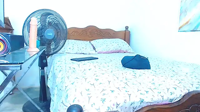 Онлайн чат XXX cositarrica_xxx