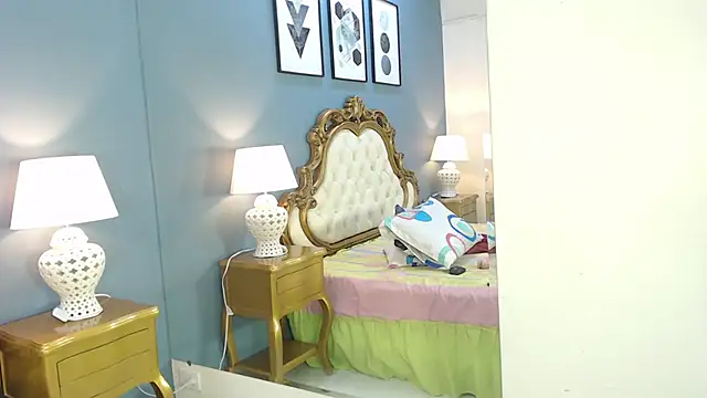 BellaBlazze's Live XXX Chat