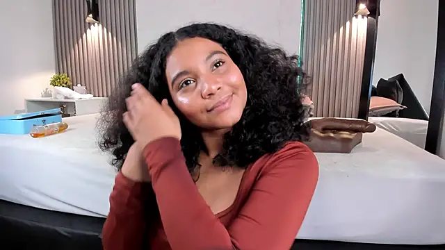 Zafiiraa's Live XXX Chat