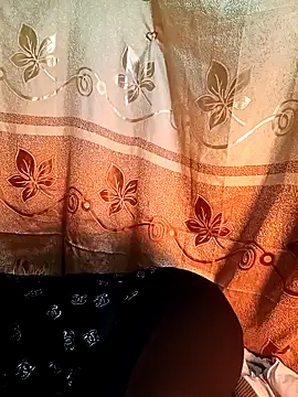 Bayby_2k 即時 XXX 聊天