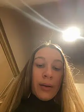 XXX chat uživo modela SashaCatt