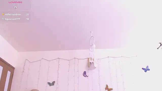 TaniaBolton Chat XXX in diretta