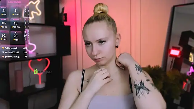 mila_glow1's Live XXX Chat