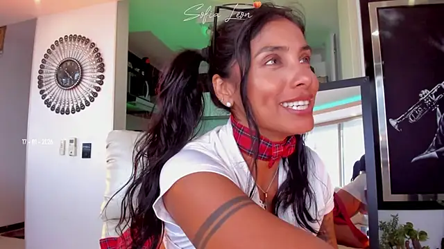 sofiasexhot's Live XXX Chat