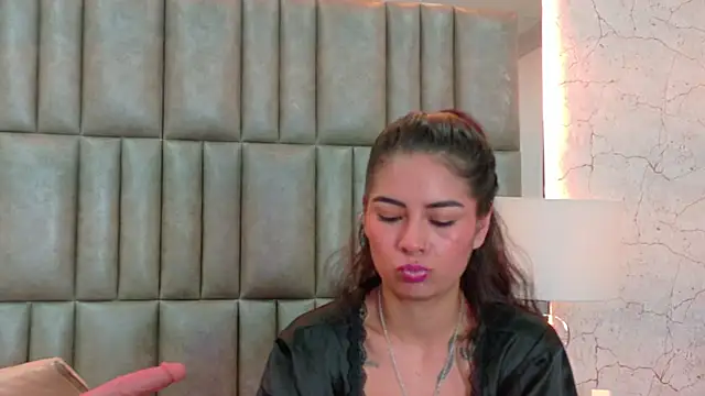 NicoleEsposito's Live XXX Chat