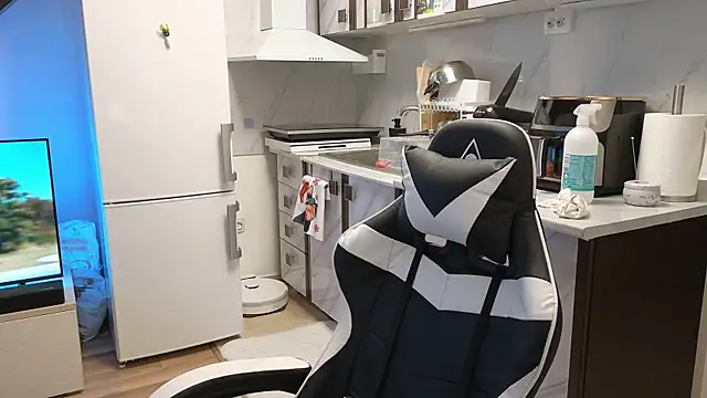 RyanStorm_ élő XXX-chatje