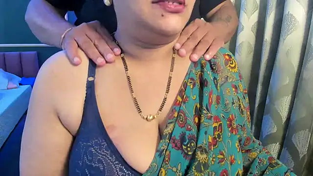 tarivishu11's Webcam Show