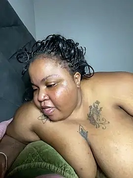 MissLola27's Live XXX Chat