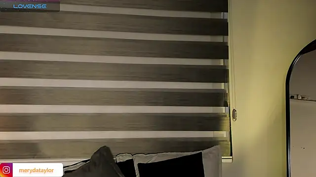 MERIDA_TAYLOR Chat XXX in diretta