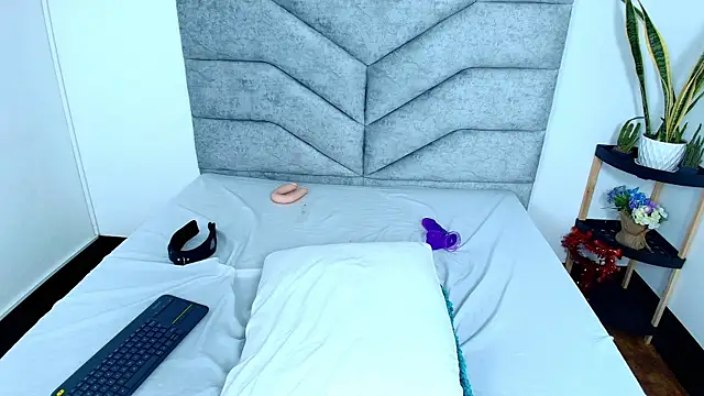 KimberlyFox_t's Live XXX Chat