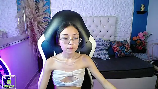 NathaliaSweet_11's Live XXX Chat