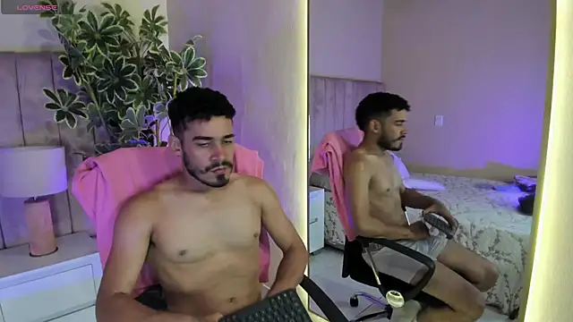 aries_unbound's Webcam Show