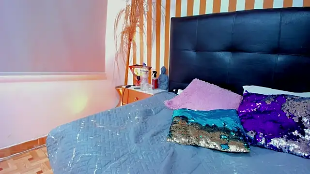 Chat +18 de LunaToledo ao vivo