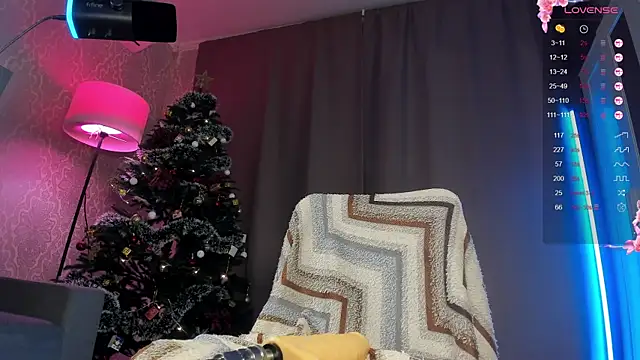 Juicy_Vikki Live XXX Chat