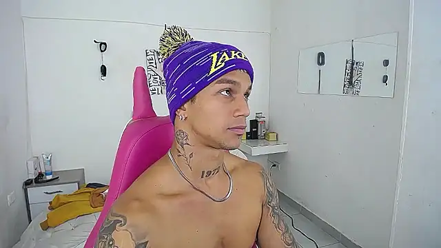 Leonard_Price Webcam Show