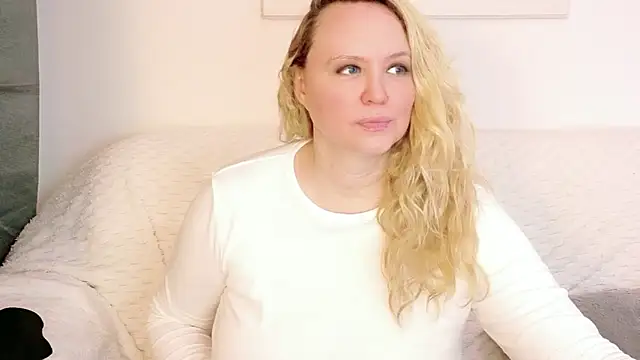 Sarah4you's Live XXX Chat