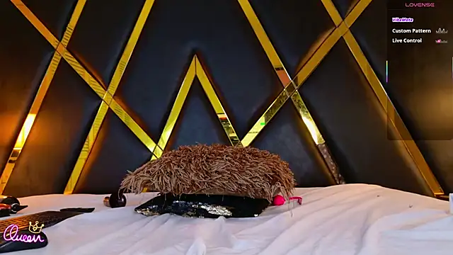 EmmaaCastro élő XXX-chatje