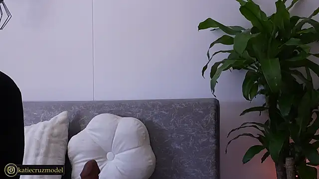 katie_cruz 现场XXX聊天