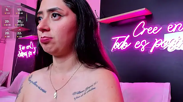 JuliethCruz_ লাইভ XXX চ্যাট