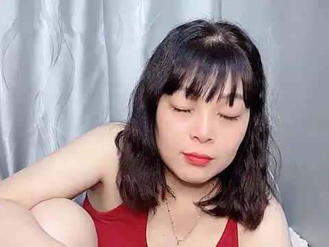 Butterfly_kee élő XXX-chatje