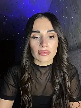 MonikaSi Chat XXX live