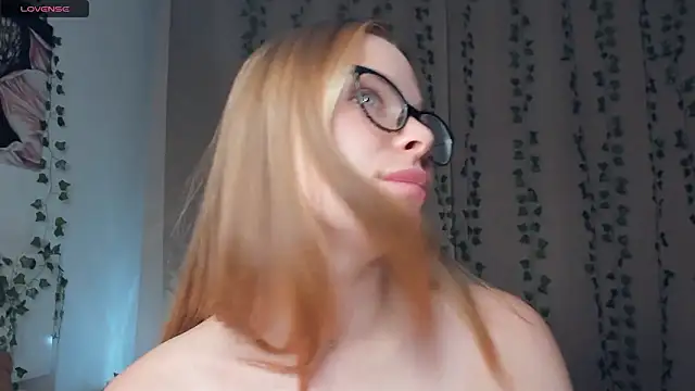 Icehoneybyte's Live XXX Chat