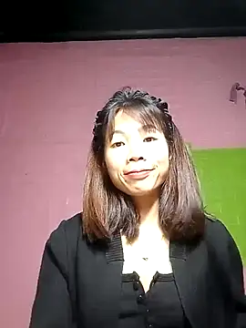 Yaya-827's Live XXX Chat