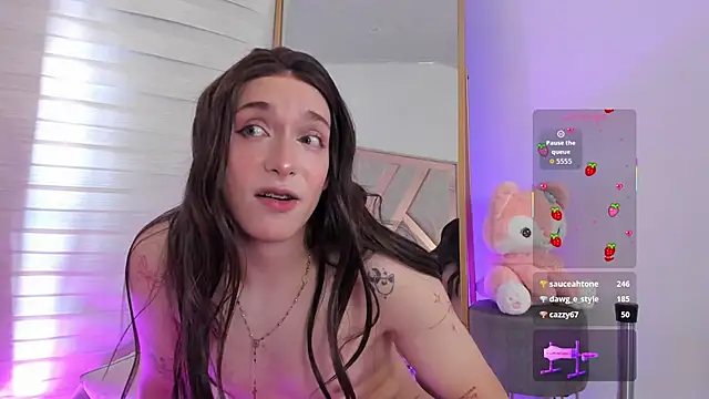 emilybeear's Live XXX Chat