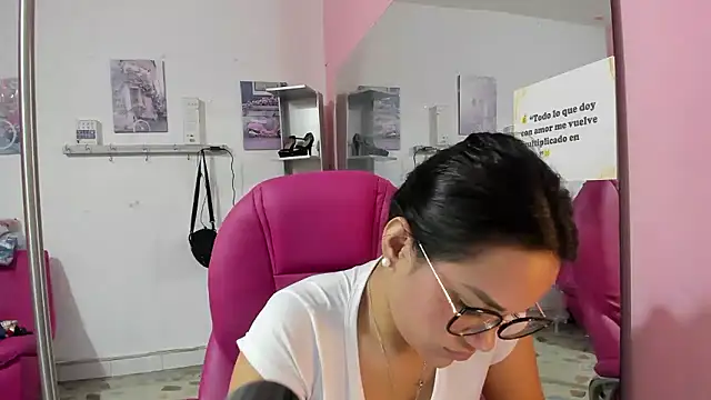 CAMILA--REY 라이브 XXX 채팅