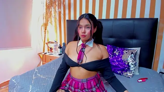 LunaToledo's Live XXX Chat