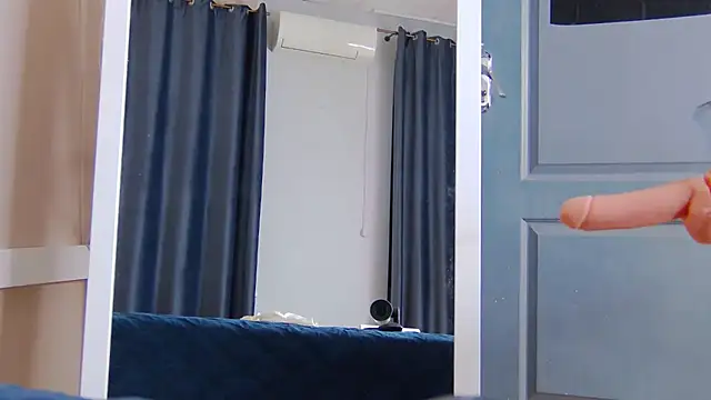 NicoleRosss 即時 XXX 聊天