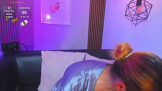 Nahiajhonson_ Pertunjukan Webcam