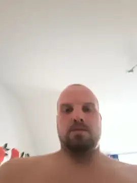 Phoenix2310's Webcam Show