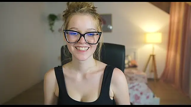 lisa_mccoy_'s Live XXX Chat