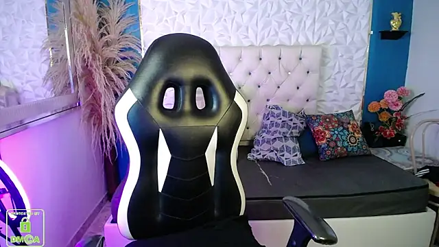 NathaliaSweet_11's Live XXX Chat