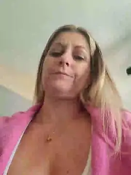 NikkiBlisss' Live XXX Chat