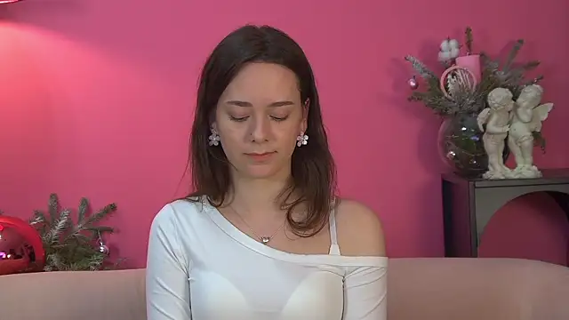 LilyLanes' Live XXX Chat