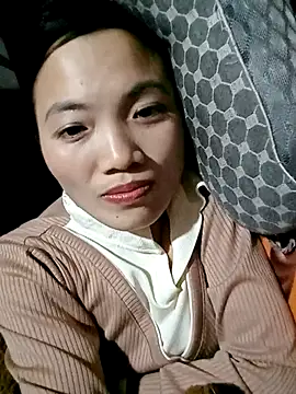 ngan-cute Chat XXX in diretta