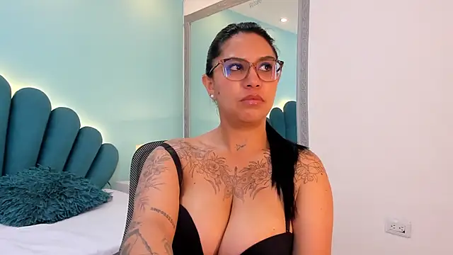 Chat XXX ao vivo de sharlott18