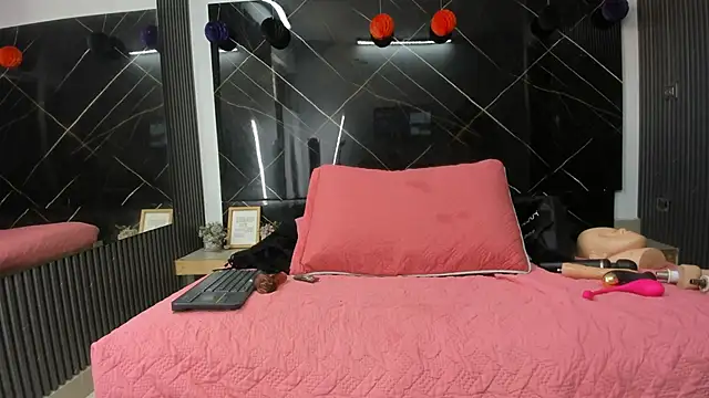 cloee-rabbyt's Live XXX Chat