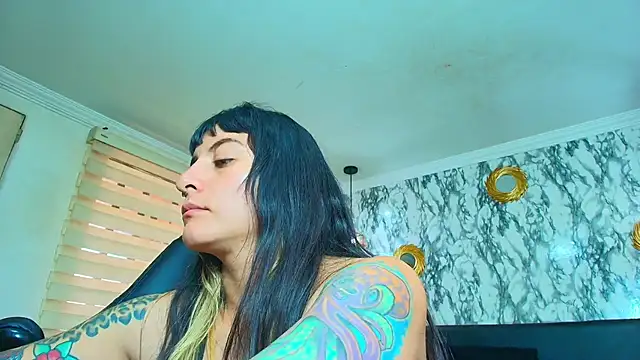 Naughty_Kittenm 现场XXX聊天